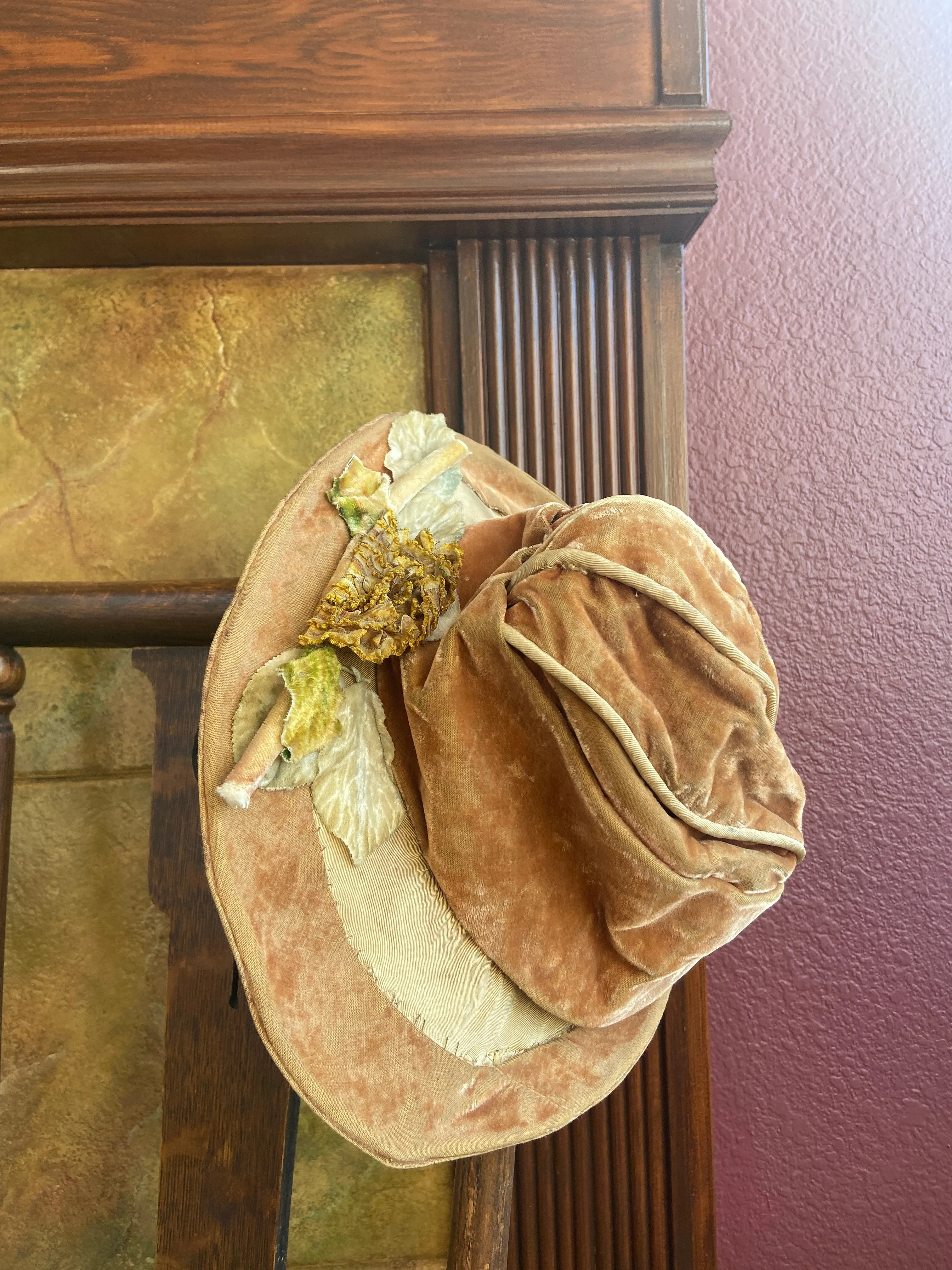 Antique Edwardian Velvet 'Branch & Leaves' Brimmed Hat