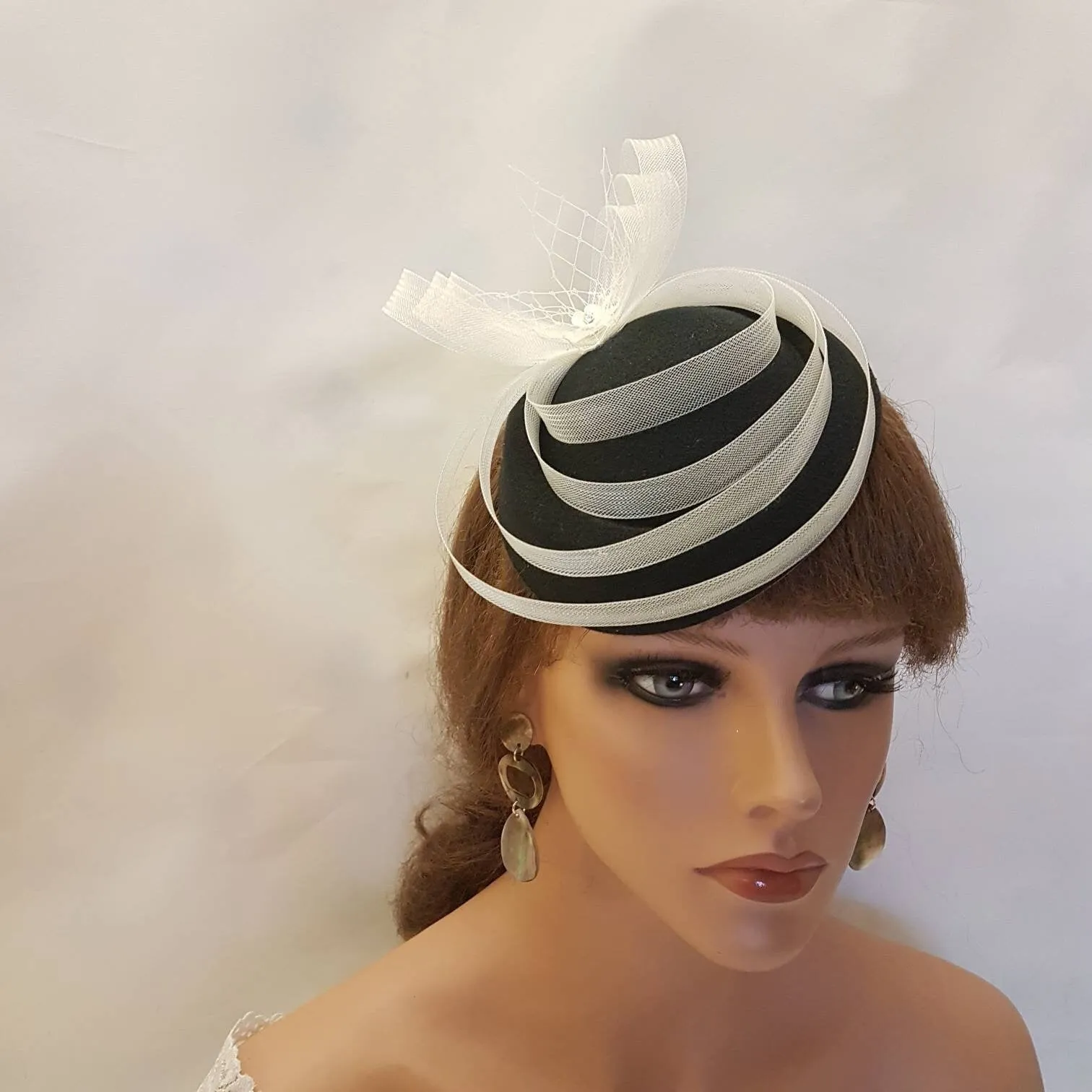 BLACK HAT FASCINATOR,40s 50s #Black and White or Ivory crin loops and netting Hat fascinator Race,Cocktail,Ladies day,Ascot hat fascinator