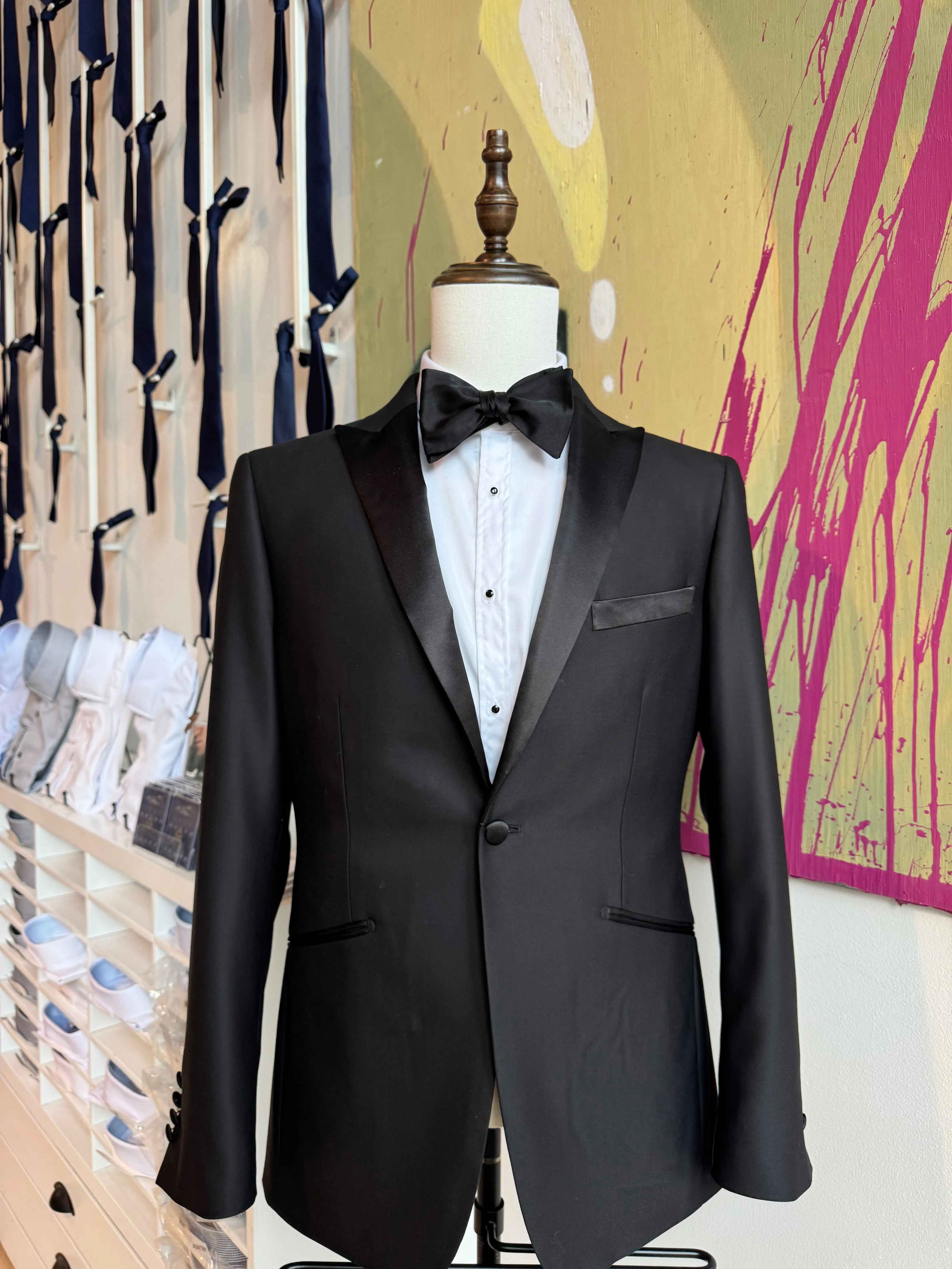 Black Premium Italian Peak Tuxedo