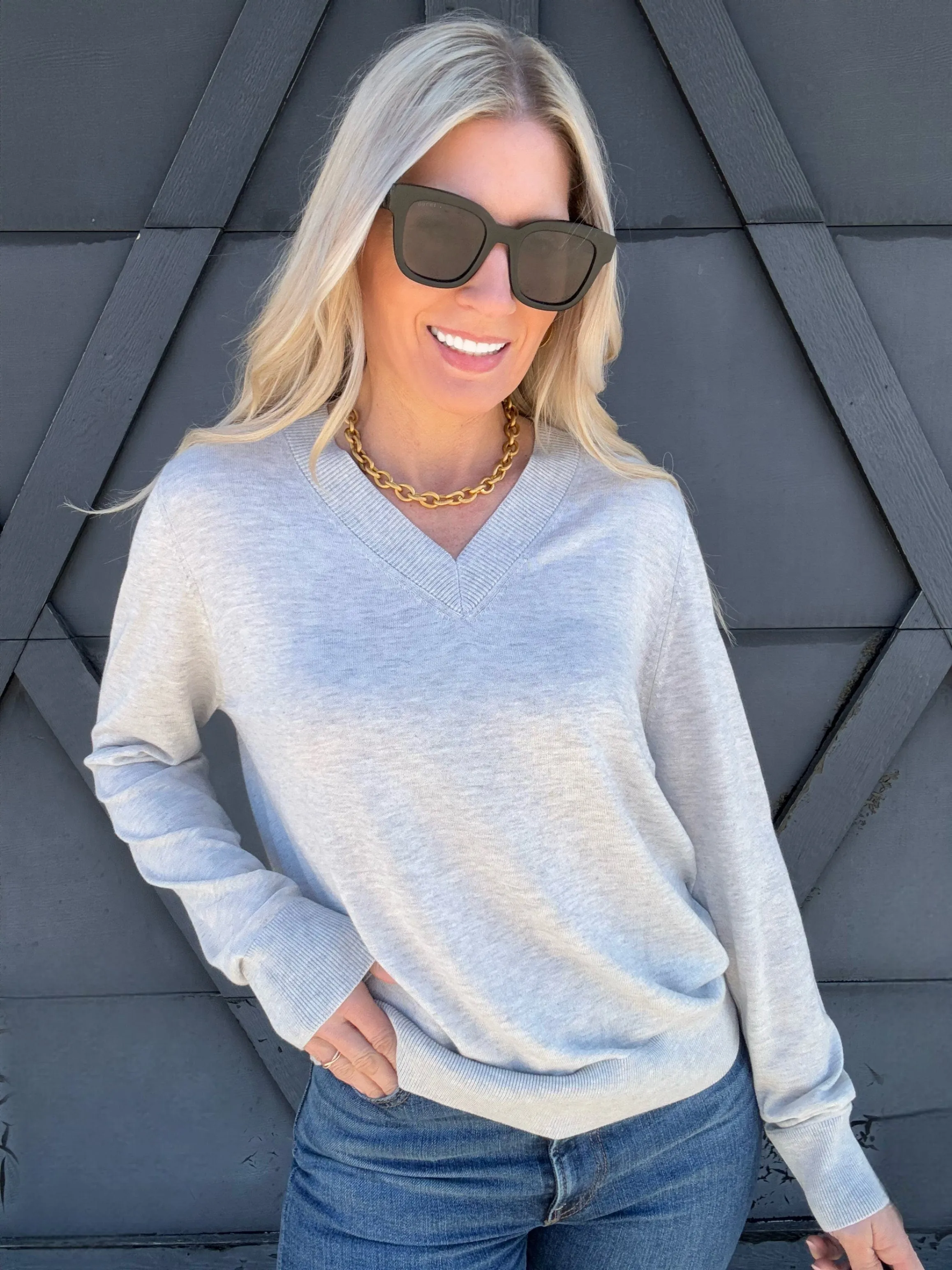 Cashmere Blend V-Neck In Heather Grey