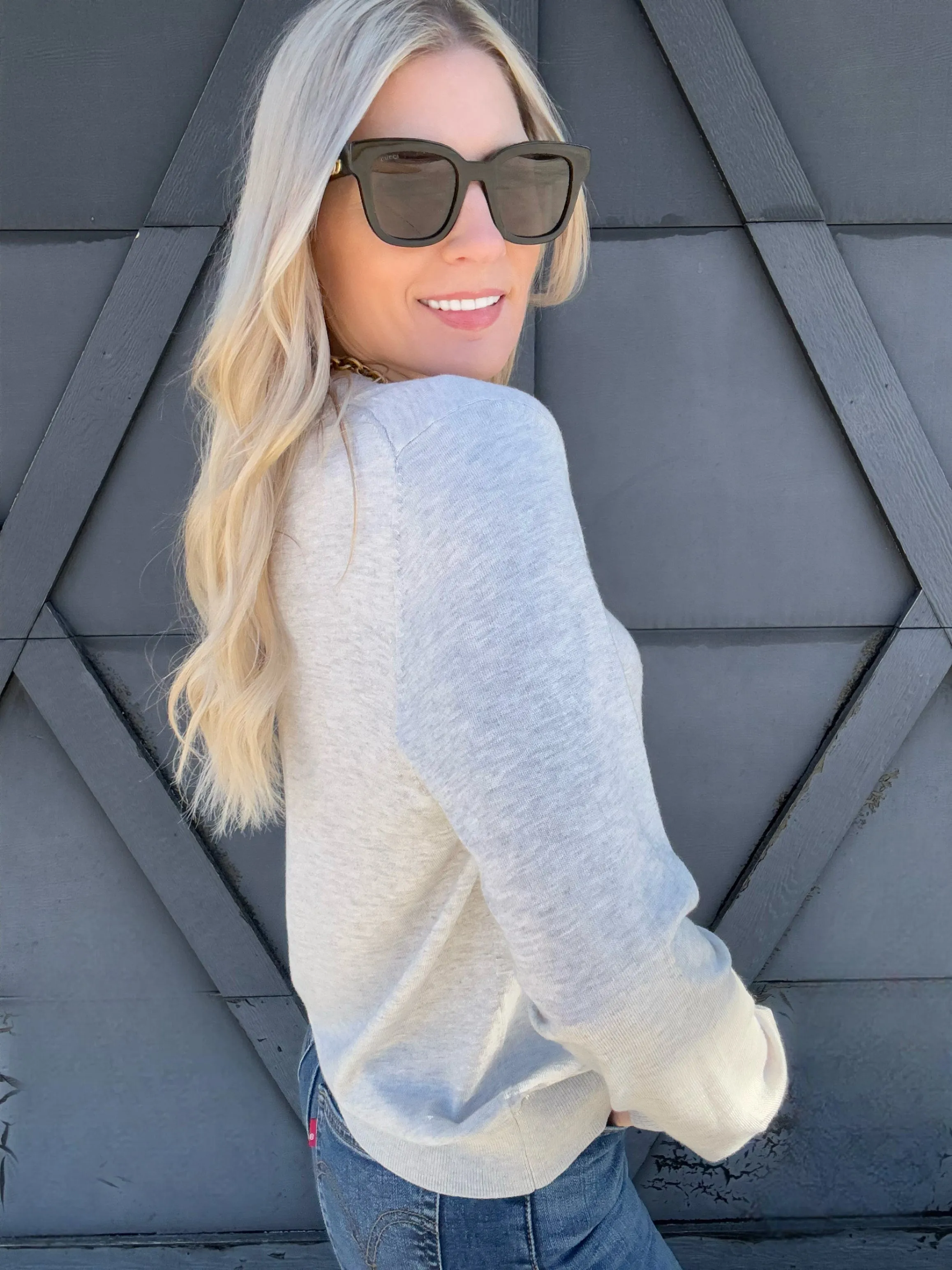 Cashmere Blend V-Neck In Heather Grey