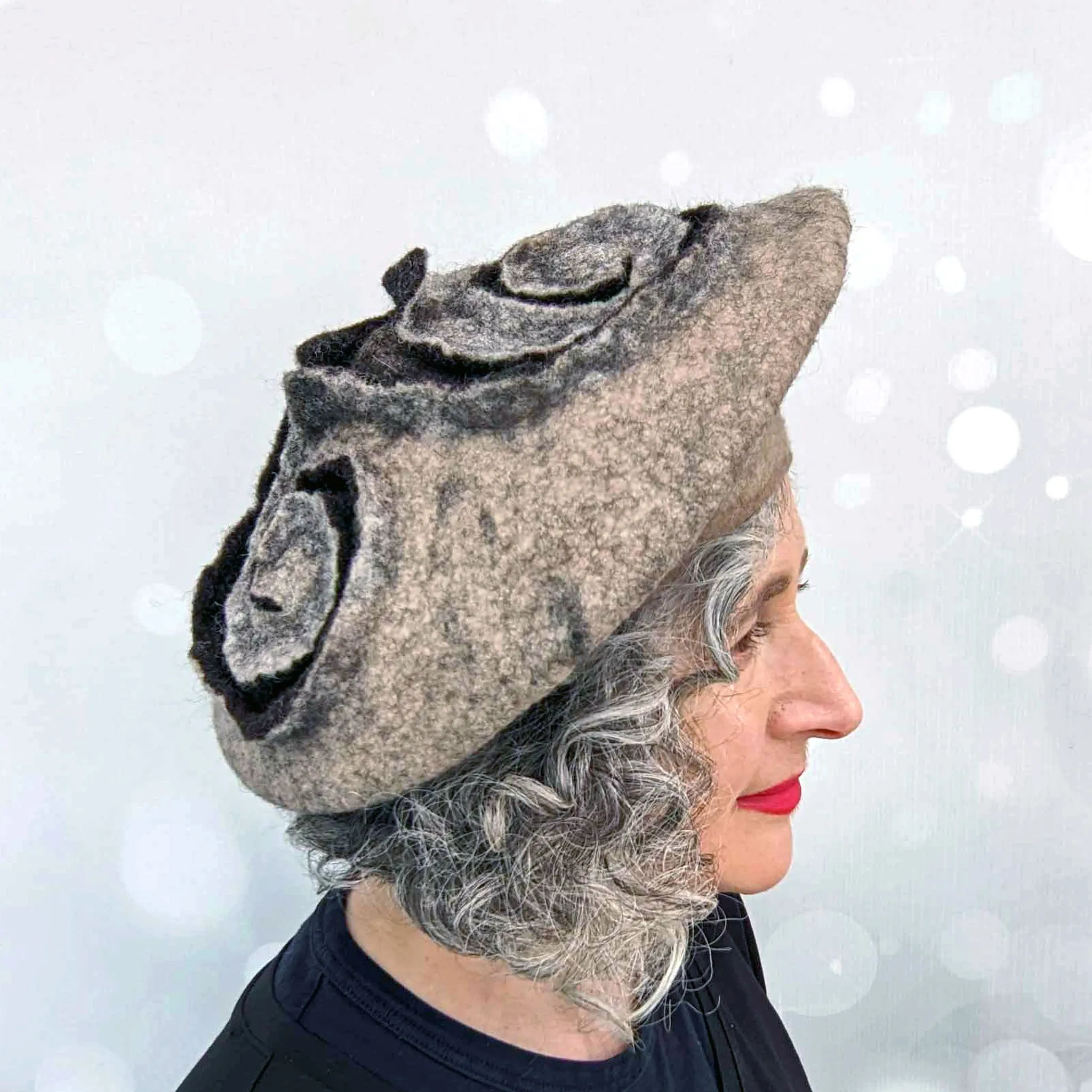Oatmeal Beret with Triskel Design