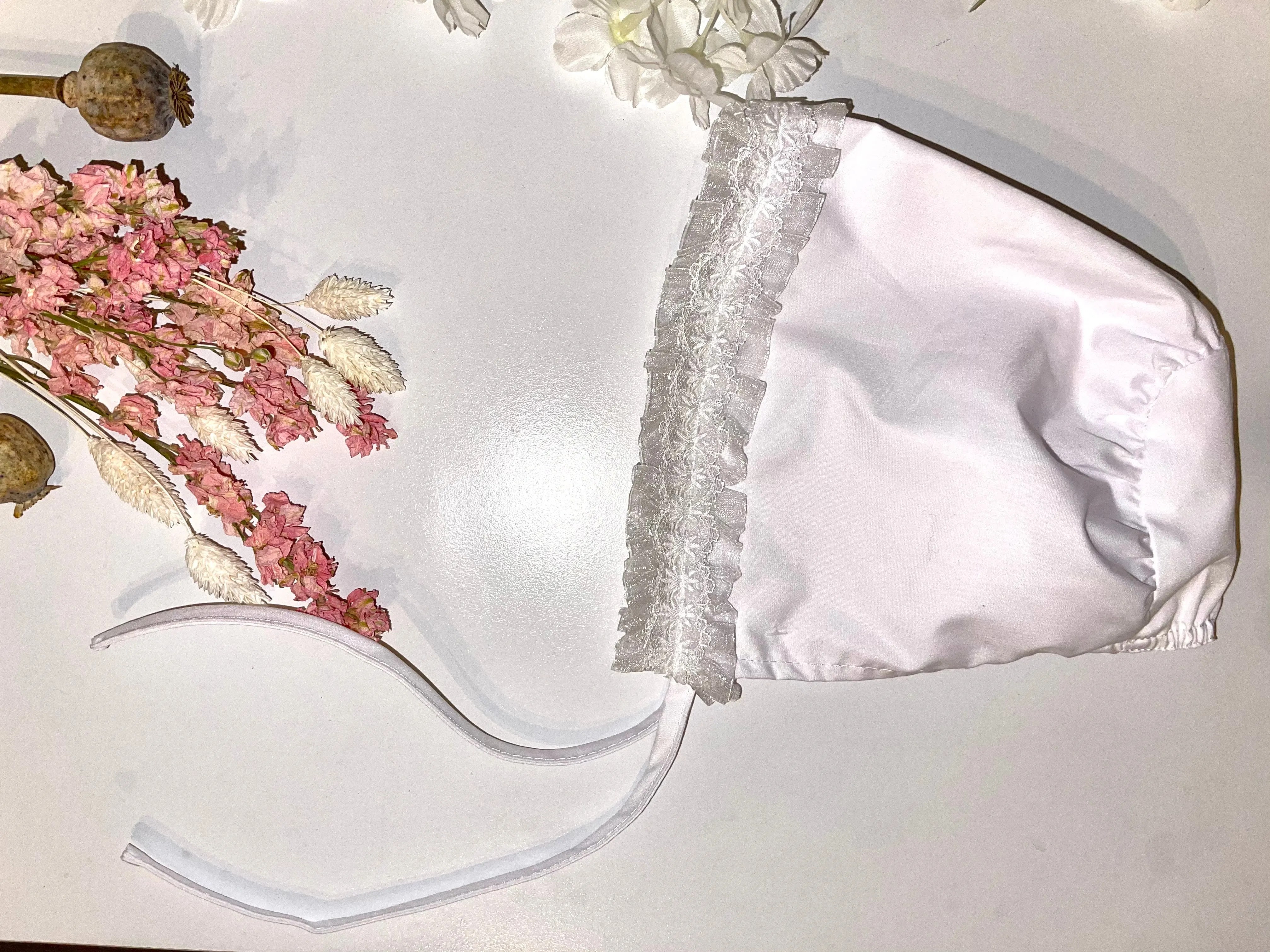 Spring Bonnets - pink or white lace