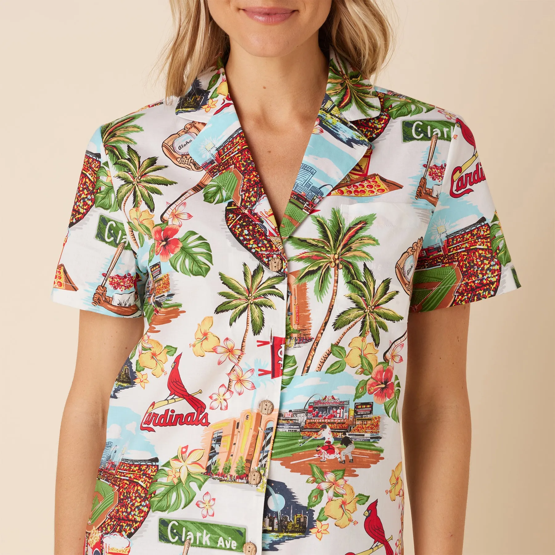 WOMEN'S ST. LOUIS CARDINALS SCENIC CAMP SHIRT